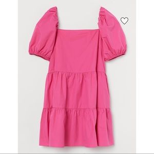 NWT puff sleeved dress